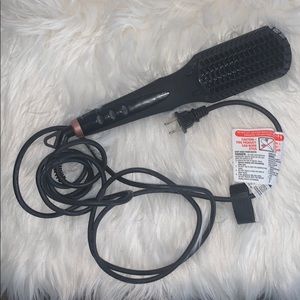 Amika Polished Perfection Straightening Brush